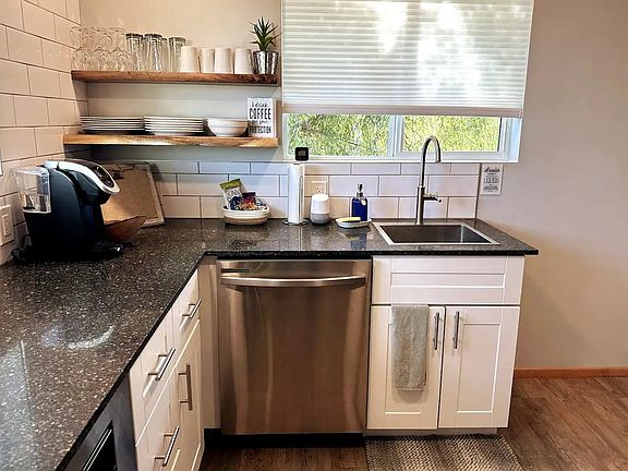 4th image of 5346 N 91st Ave