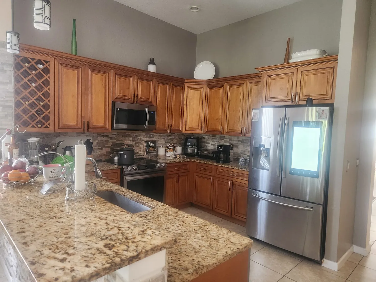 3 bed, 1936 sqft, $2,000 — Photo 2