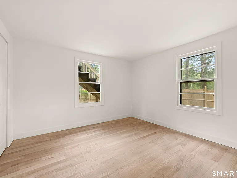 1335 Wolf Hill Rd — Photo 15