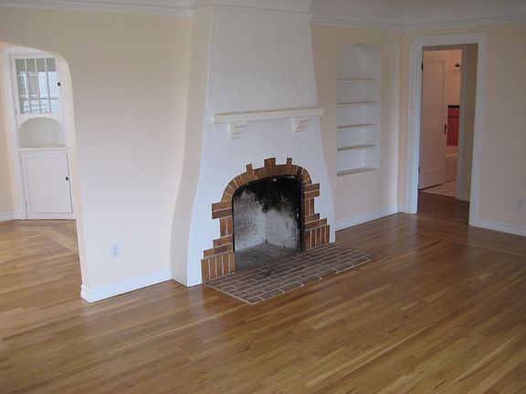 3rd image of 536 W Highland Ave