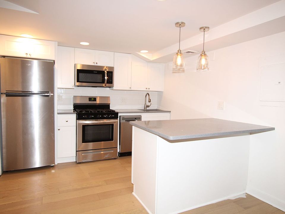 1st image of 1426 Catharine St #0