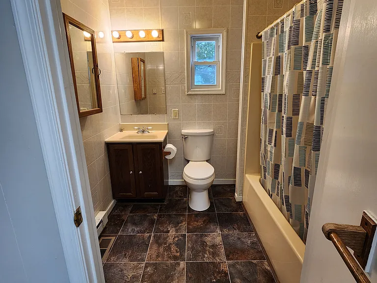 1510 Brigham Rd — Photo 10