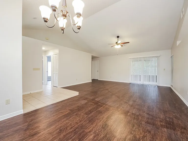 711 White River Dr — Photo 6