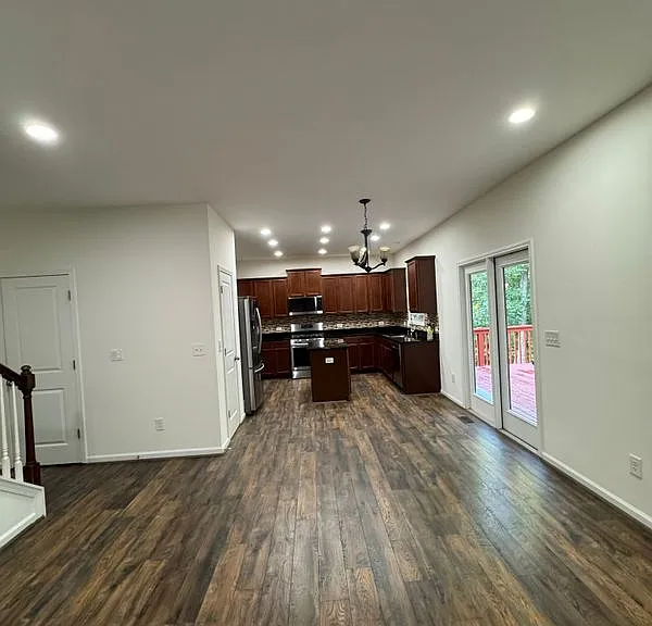 421 Morgans Creek Ct NW — Photo 9
