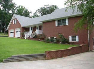 224 Sunset Dr, Huntingdon, TN 38344