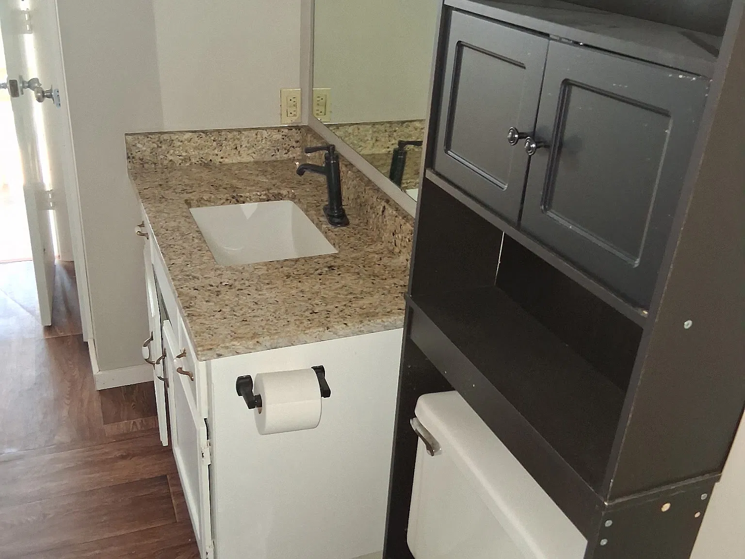 3 bed, 2.5 bath, 1527 sqft, $1,895 — Photo 4