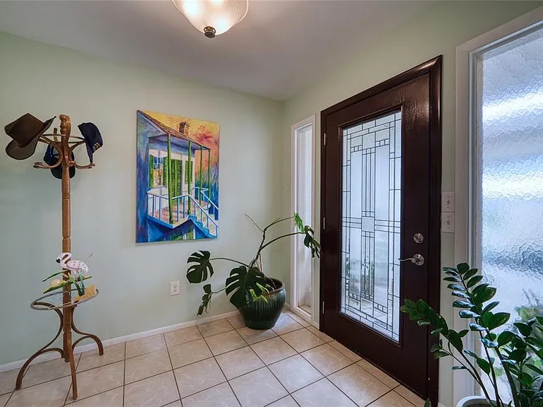76 Sandstone Cir — Photo 2