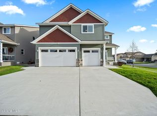 8072 N Scotsworth St, Post Falls, ID 83854