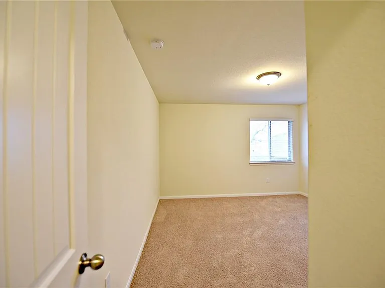 2445 Etta May Ln — Photo 20