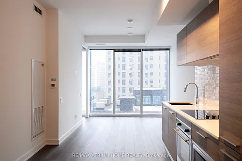 3 Gloucester St #501 Photo 1