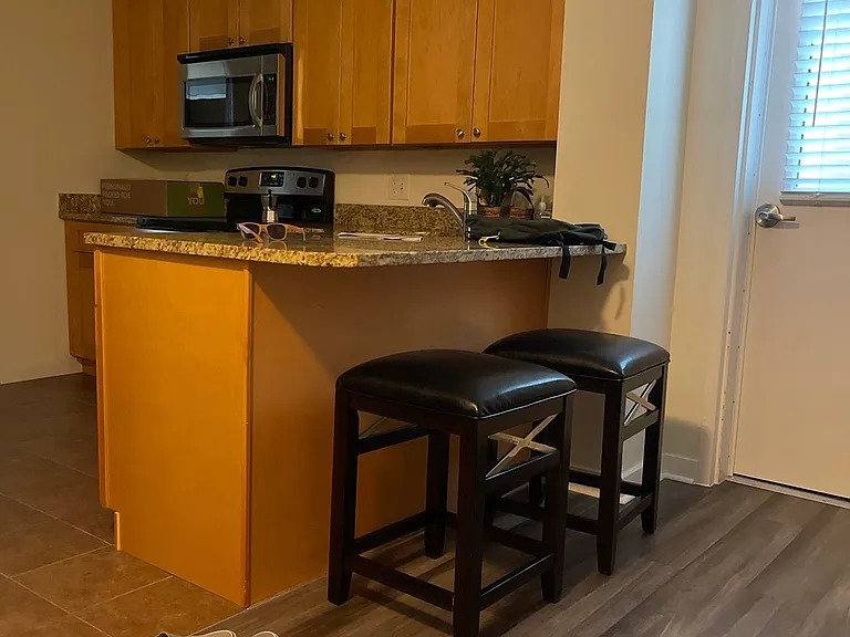 1031 Spring St #1A — Photo 3
