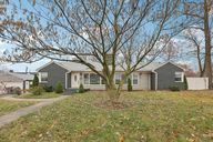 Denwood Dr-S2211-001.jpg