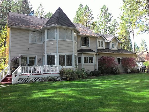 View 2, Back of Home