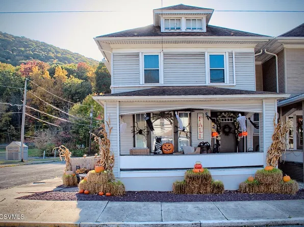 400 Center St, Coal Township, PA 17866