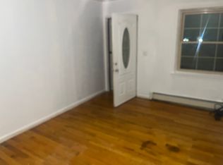 (Undisclosed Address), Jamaica, NY 11423