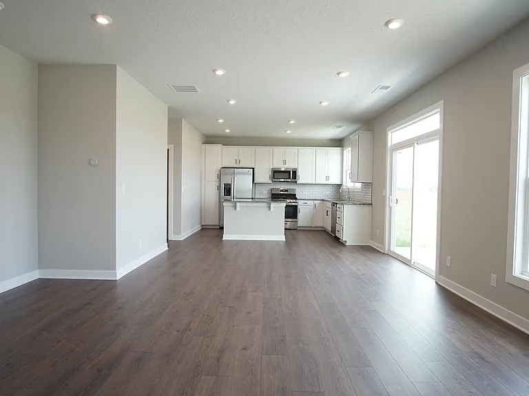 4852 White Chapel Dr — Photo 5