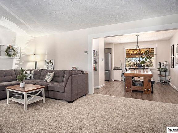 4th image of 2505 S 163rd Cir