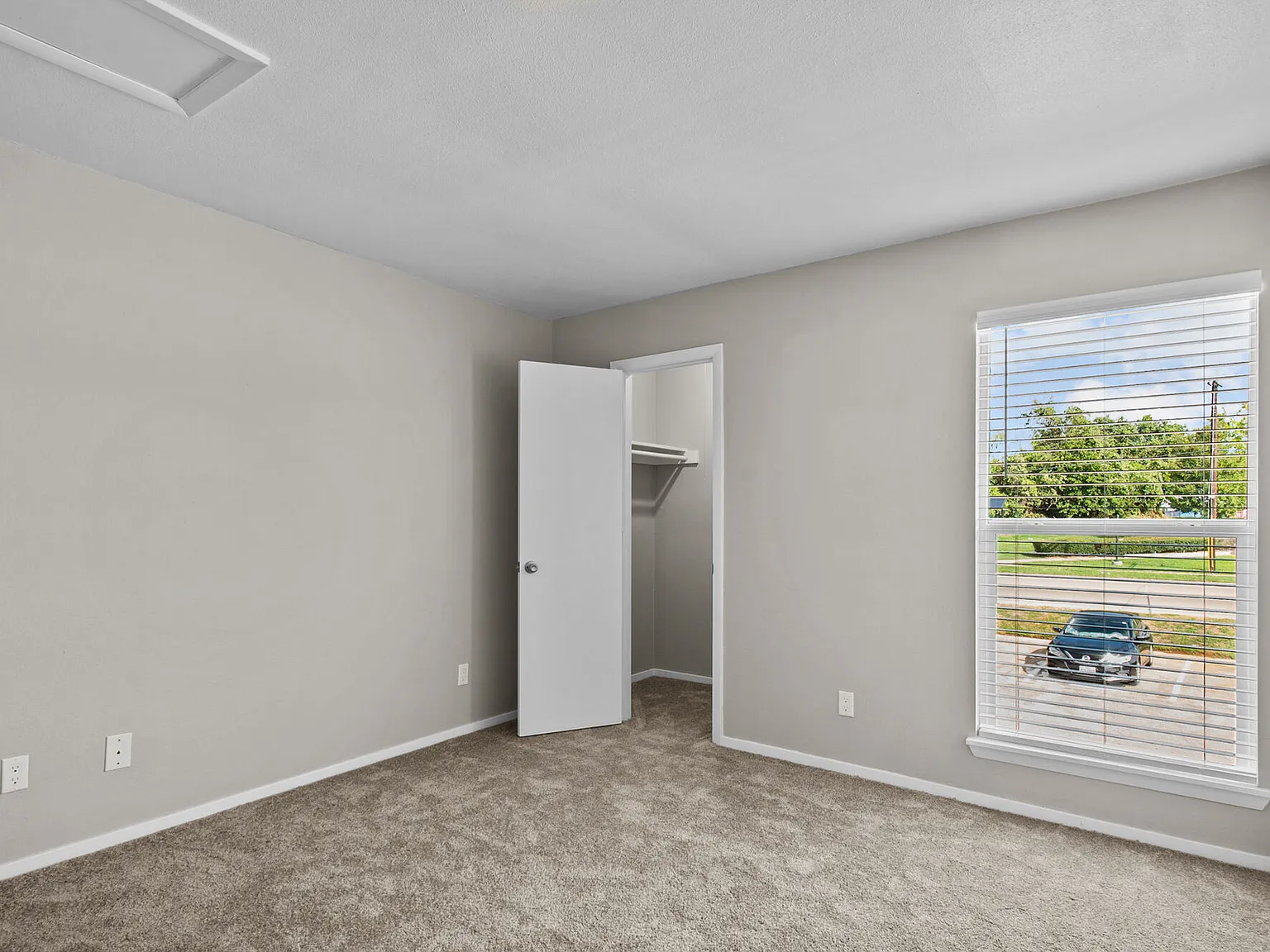 Kennington Apartments — Photo 2