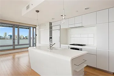 Rented by R New York