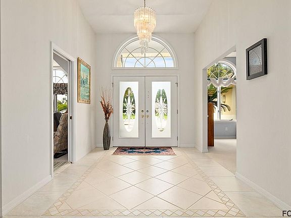 5th image of 12 Magnolia Ln