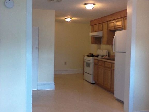 5th image of 603 Highland Ave APT C
