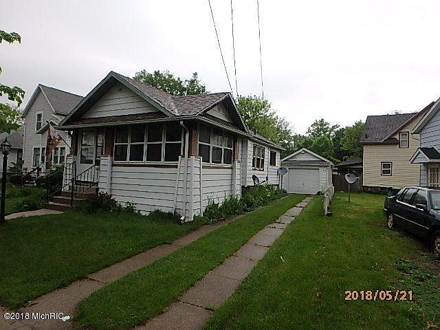1st image of 16 Sanderson St