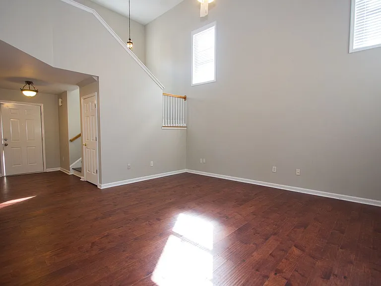 585 Chapel Walk Ln — Photo 10