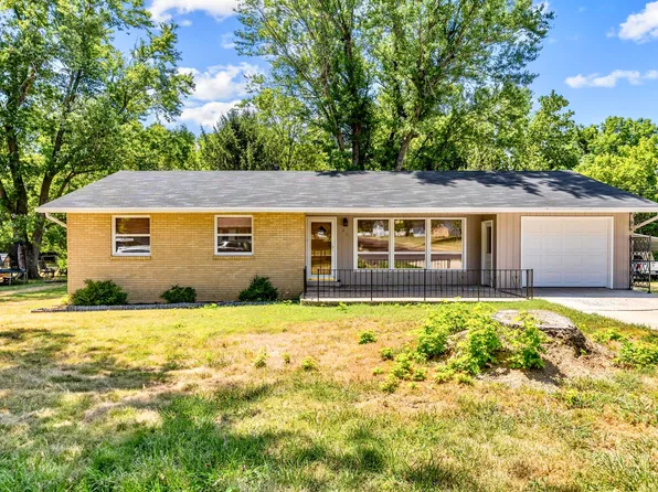 201 W Nellie, Monett, MO 65708