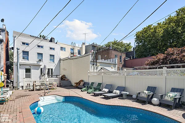 Rented by Brown Harris Stevens | media 24