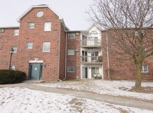 1375 Cunat Ct, Lake In The Hills, IL 60156