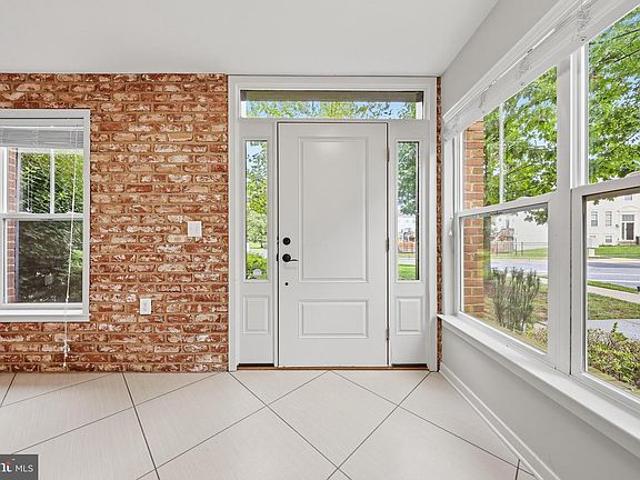 3rd image of 1402 Wheyfield Dr