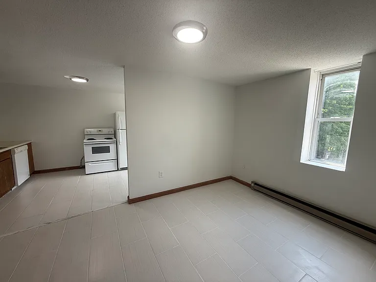 7 East St #106 — Photo 3
