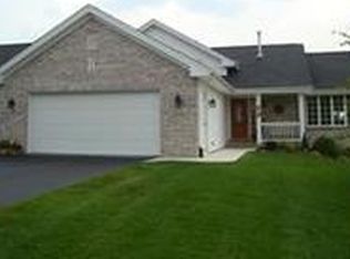 203 Boeing Trl, Poplar Grove, IL 61065