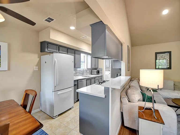 21902 Meadowhill Dr — Photo 15