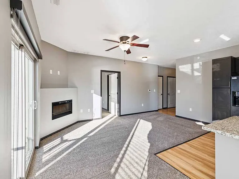 The Flats at 84 — Photo 173