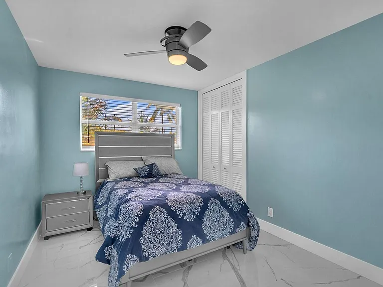 4406 SW 37th Ave #0 — Photo 10