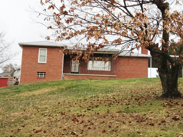 1100 Morningstar Ln, Fairmont, WV 26554