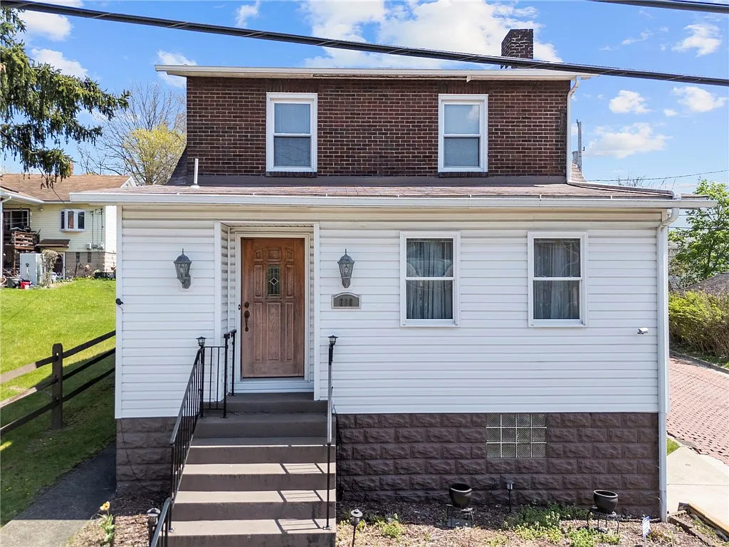600 Locust St photo 1