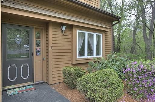 3rd image of 17 Casablanca Ct