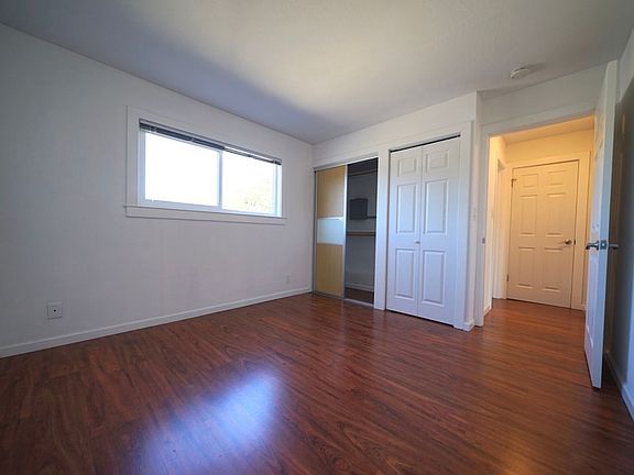 2nd image of 152 Lincoln Ave #9