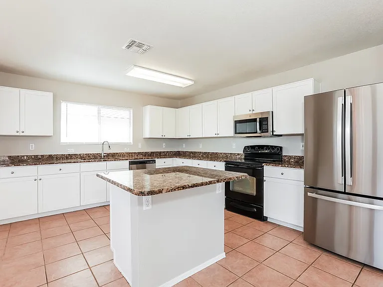 11225 E Quicksilver Ave — Photo 6