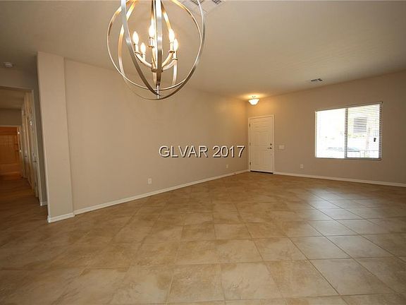 5th image of 121 Voltaire Ave