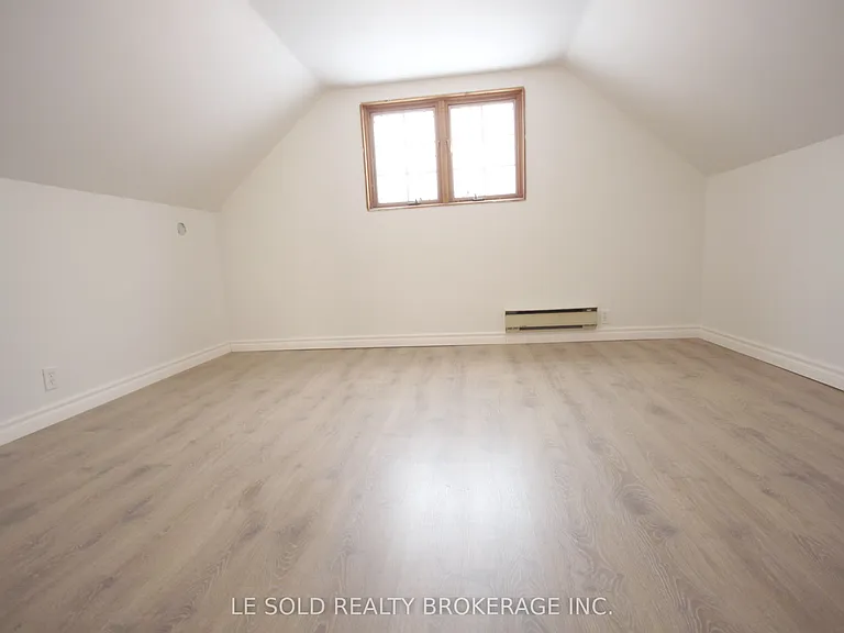169 Gormley Rd W — Photo 18