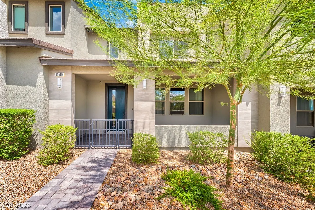 3 bed, 2.5 bath, 1599 sqft, $2,500 — Photo 2