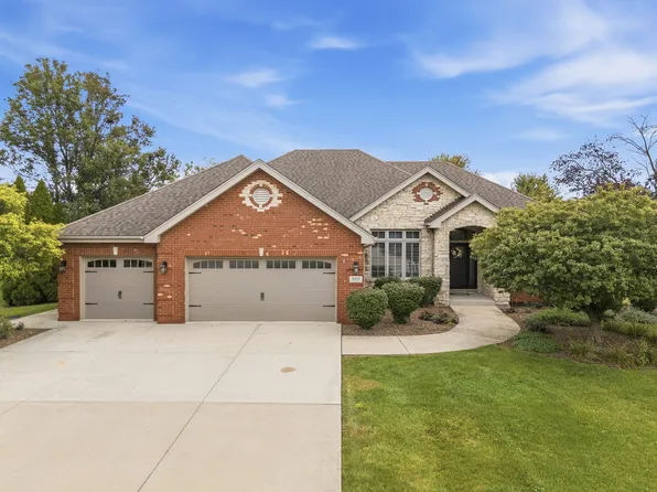 16243 W Blackhawk Dr, Lockport, IL 60441