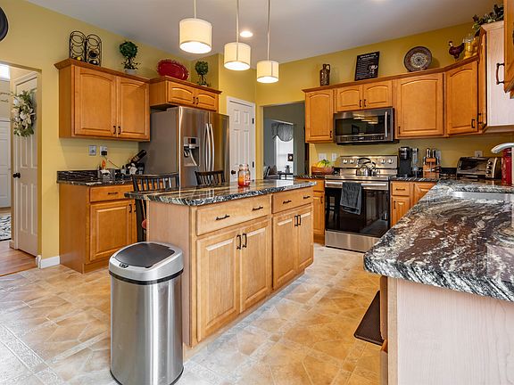 5th image of 8 Corliss Road