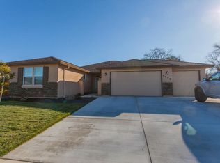 6475 Beretta Ln, Redding, CA 96001