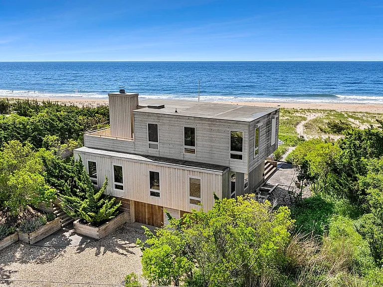 72 Shore Rd — Photo 1