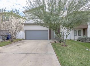 423 Deer Path Loop, Laredo, TX 78045