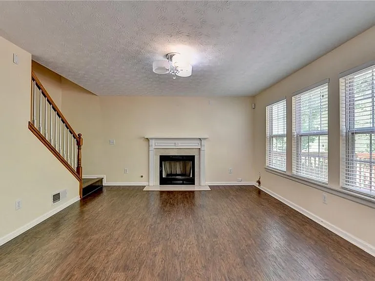 3380 McClure Woods Dr — Photo 19